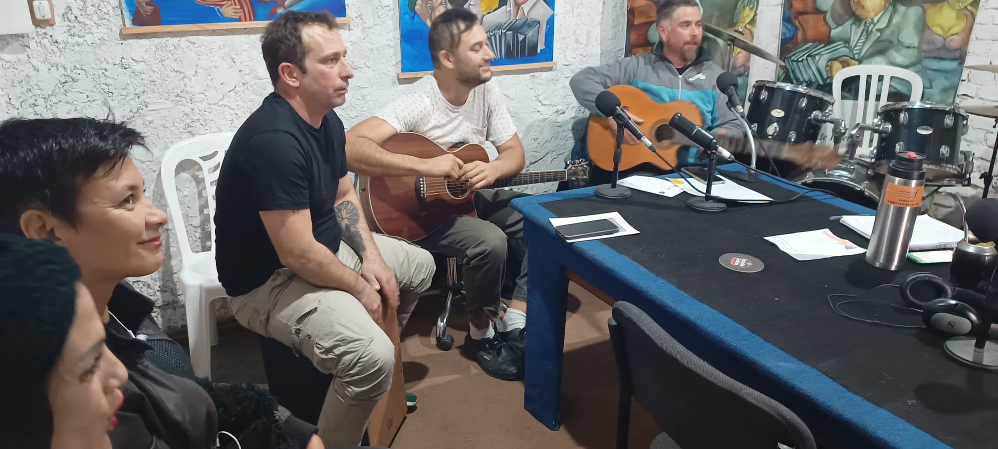 “Chupando la Cuchara” Hoy con la banda “Rey cucaracha” 3 de junio 2023